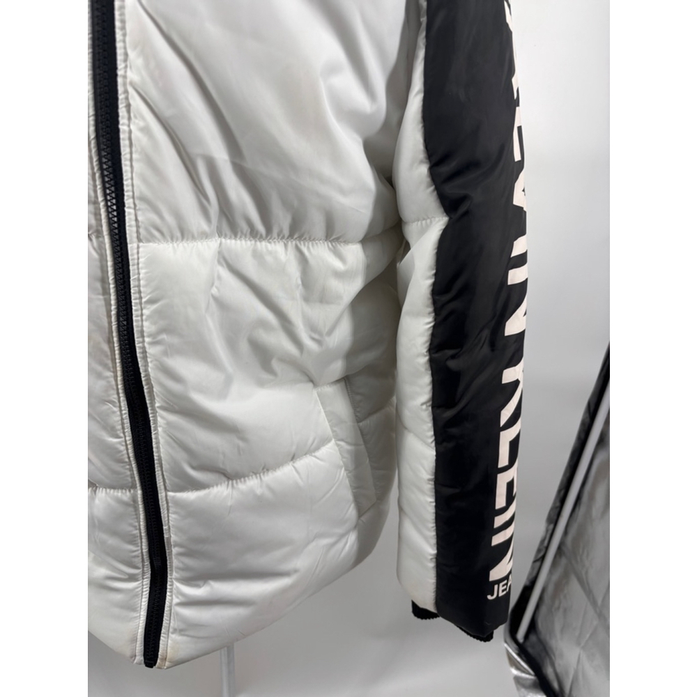 Boy’s Calvin Klein Puffer Jacket, Size M, White & Black - Picture 5 of 15